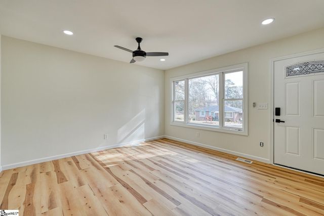 279 Pioneer Place, Spartanburg, SC 29301