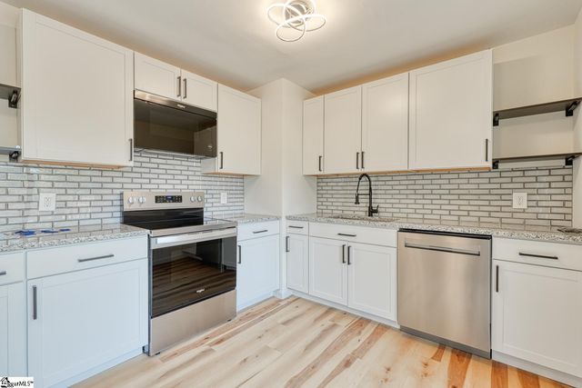 279 Pioneer Place, Spartanburg, SC 29301