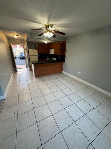 652 NW 3rd St 104, Miami, FL 33128