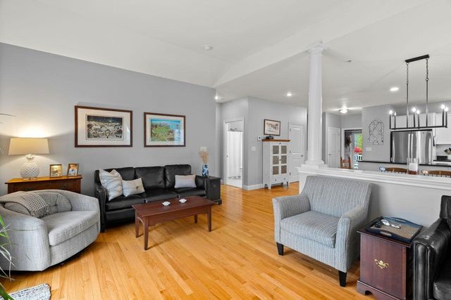 12 Mill Pond Road, Brentwood, NH 03833