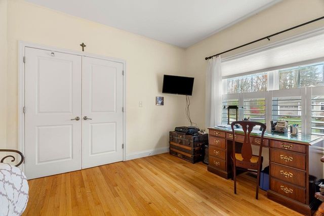 12 Mill Pond Road, Brentwood, NH 03833