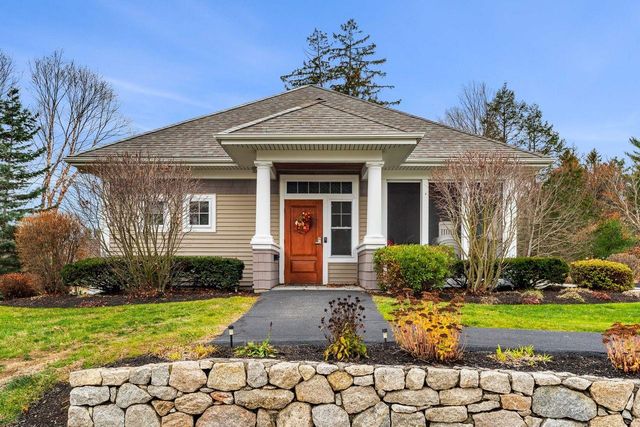 12 Mill Pond Road, Brentwood, NH 03833