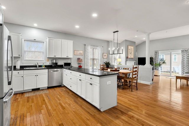 12 Mill Pond Road, Brentwood, NH 03833