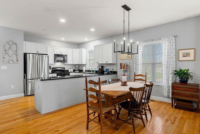 12 Mill Pond Road, Brentwood, NH 03833