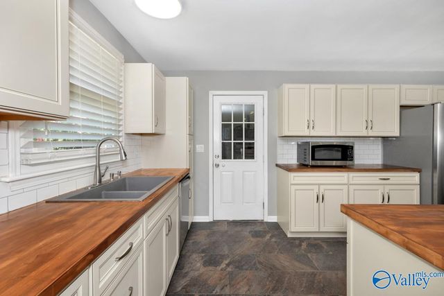 6412 Chadwell Road SW, Huntsville, AL 35802