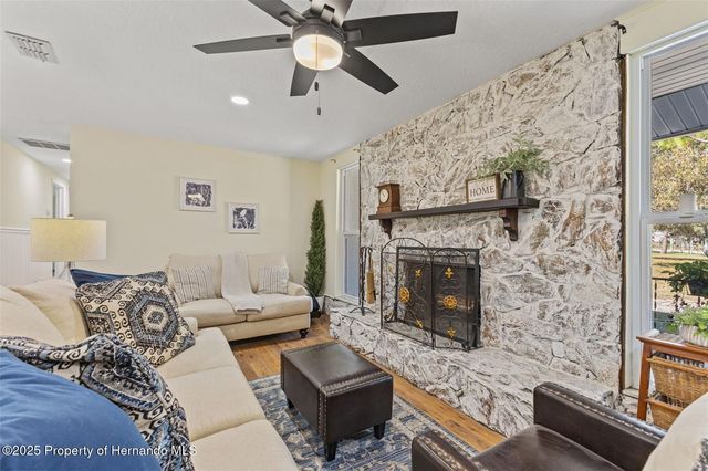 17504 Thomas Boulevard, Hudson, FL 34667