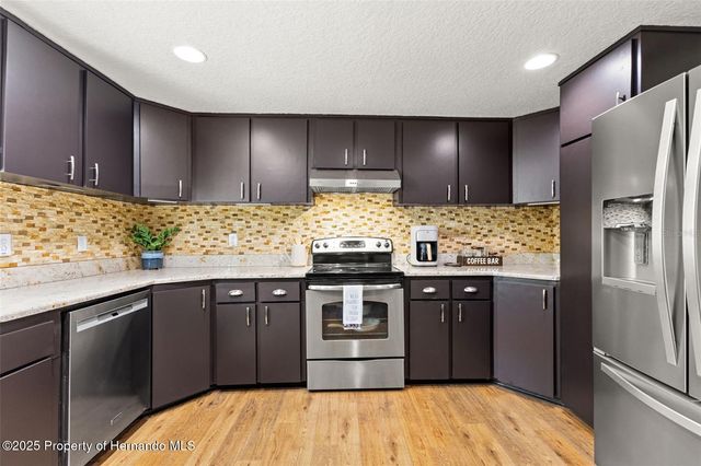17504 Thomas Boulevard, Hudson, FL 34667