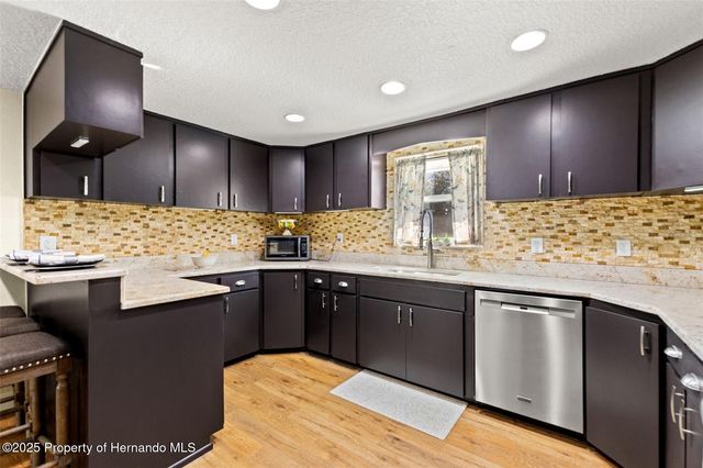 17504 Thomas Boulevard, Hudson, FL 34667