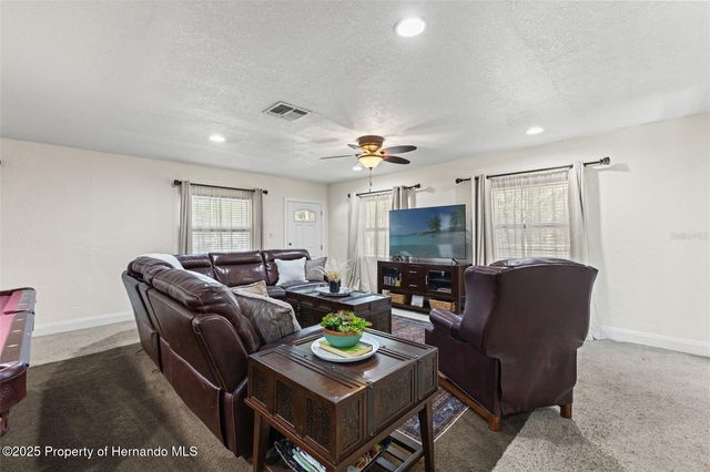 17504 Thomas Boulevard, Hudson, FL 34667