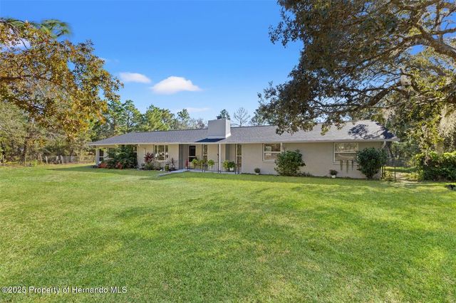 17504 Thomas Boulevard, Hudson, FL 34667