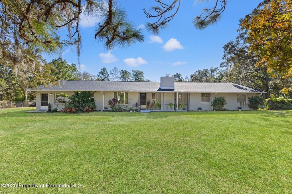 17504 Thomas Boulevard, Hudson, FL 34667