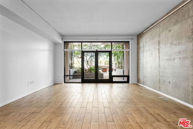1111 S Grand Avenue 405, Los Angeles, CA 90015