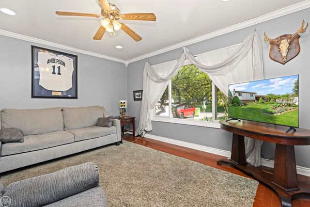 28329 E Blom Drive, Harrison Twp, MI 48045