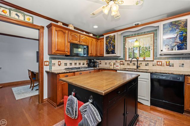 28329 E Blom Drive, Harrison Twp, MI 48045