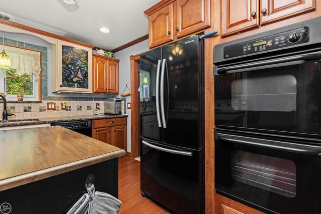 28329 E Blom Drive, Harrison Twp, MI 48045