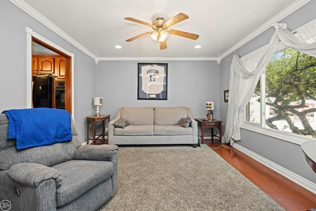 28329 E Blom Drive, Harrison Twp, MI 48045