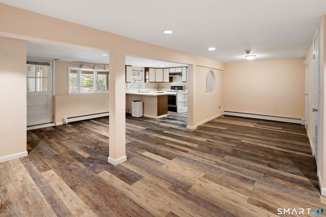 223 Red Fox Road, Stamford, CT 06903