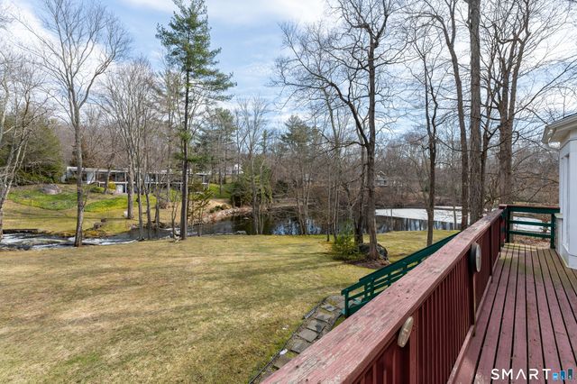 223 Red Fox Road, Stamford, CT 06903