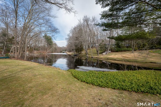 223 Red Fox Road, Stamford, CT 06903