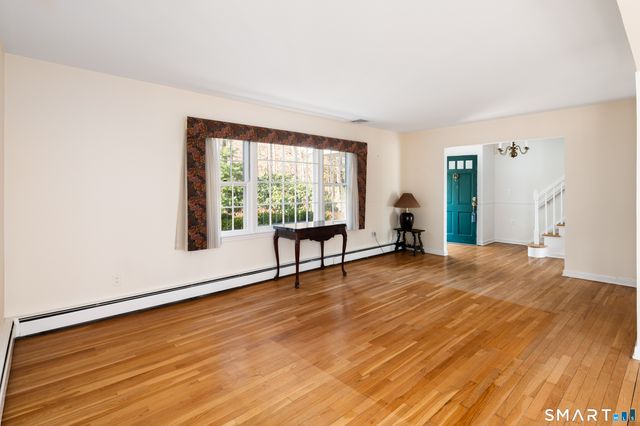 223 Red Fox Road, Stamford, CT 06903