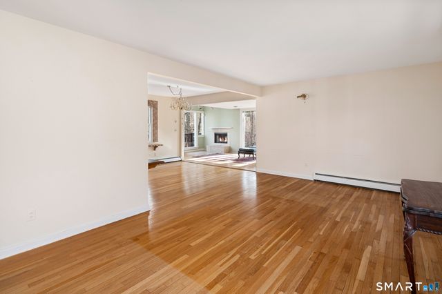 223 Red Fox Road, Stamford, CT 06903