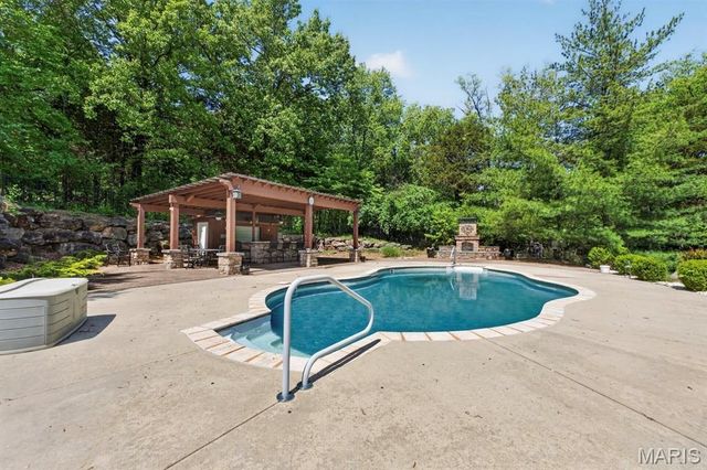 1639 Misty Hollow Court, Wildwood, MO 63038