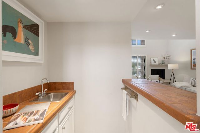 12321 Ocean Park Boulevard 15, Los Angeles, CA 90064