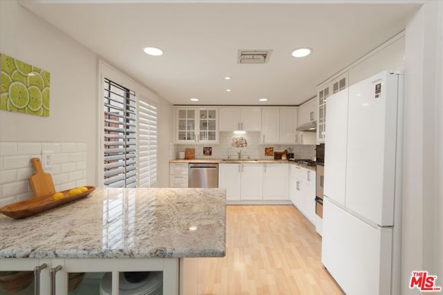 12321 Ocean Park Boulevard 15, Los Angeles, CA 90064