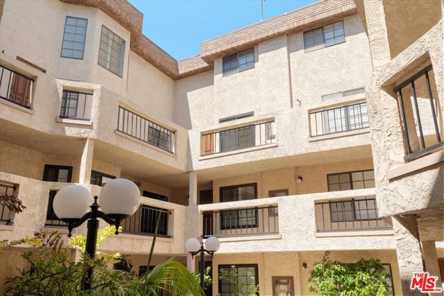 12321 Ocean Park Boulevard 15, Los Angeles, CA 90064