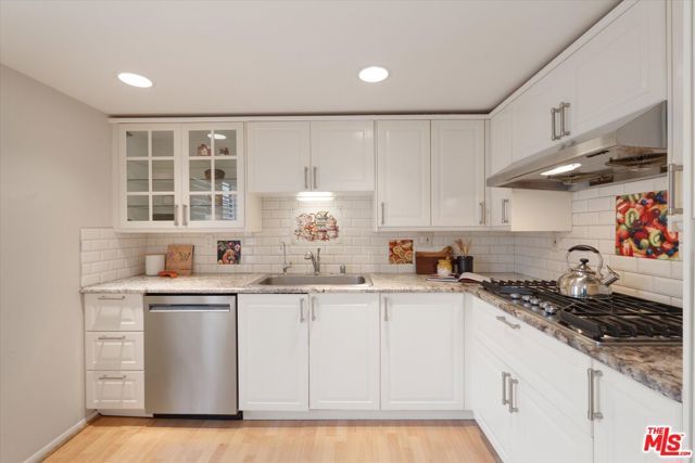 12321 Ocean Park Boulevard 15, Los Angeles, CA 90064