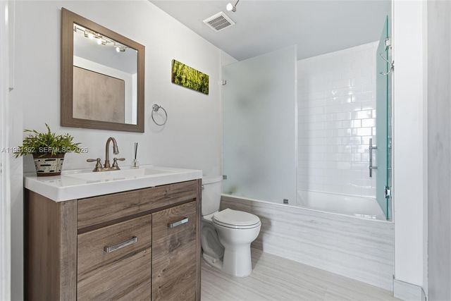 690 SW 1st Ct 3124, Miami, FL 33130