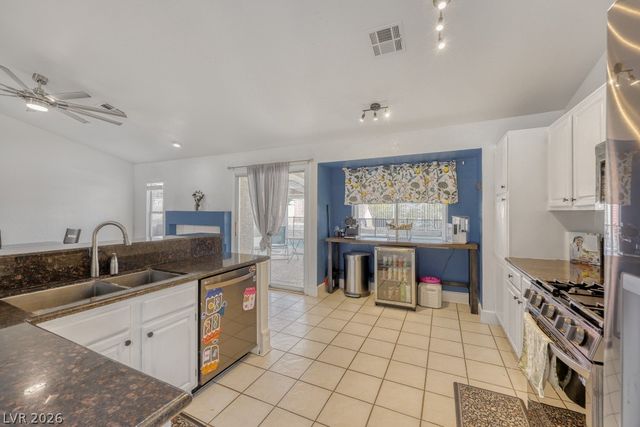 1735 Stagecoach Drive, Henderson, NV 89014