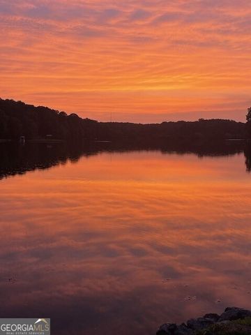165 Sandy Lake Circle, Fayetteville, GA 30214