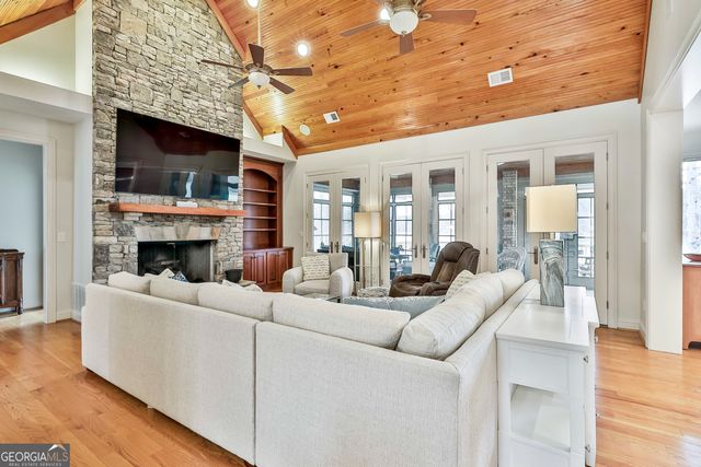 165 Sandy Lake Circle, Fayetteville, GA 30214