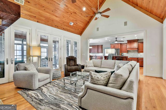 165 Sandy Lake Circle, Fayetteville, GA 30214