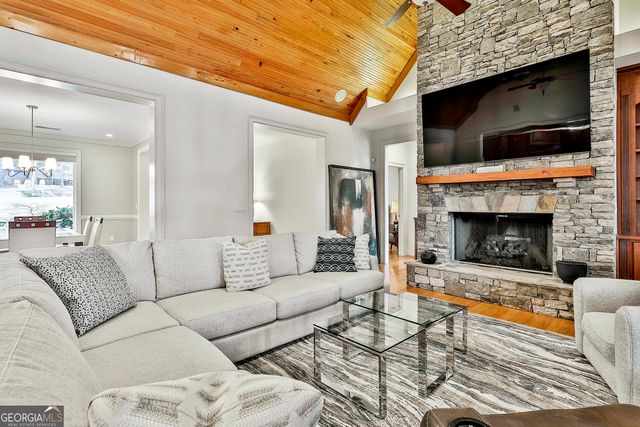 165 Sandy Lake Circle, Fayetteville, GA 30214