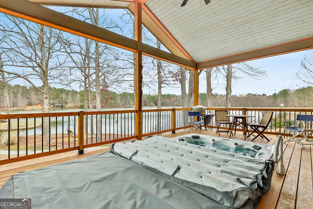 165 Sandy Lake Circle, Fayetteville, GA 30214