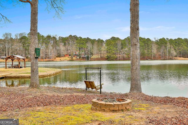 165 Sandy Lake Circle, Fayetteville, GA 30214