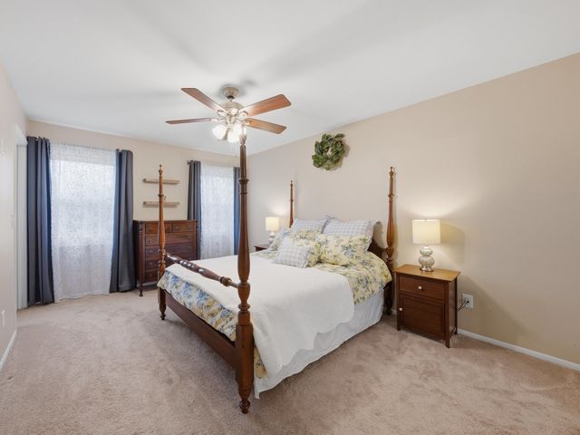 1335 Leverenz Road, Naperville, IL 60564