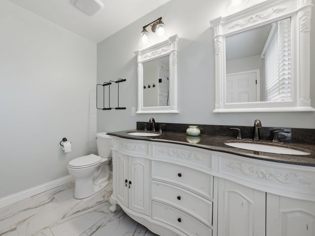 1335 Leverenz Road, Naperville, IL 60564