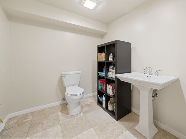 1335 Leverenz Road, Naperville, IL 60564