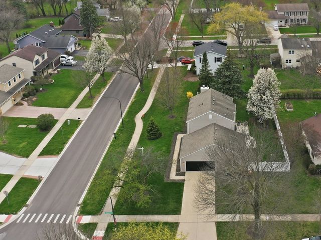 1335 Leverenz Road, Naperville, IL 60564