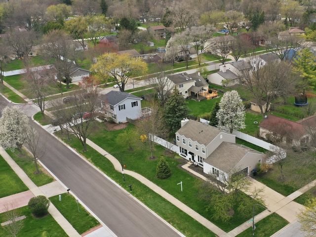 1335 Leverenz Road, Naperville, IL 60564