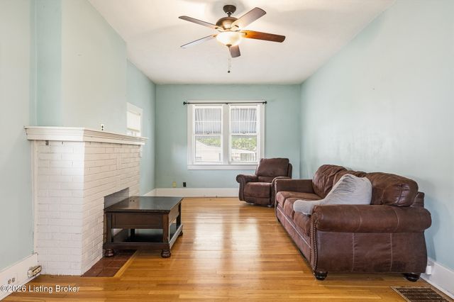 4612 S 3rd St, Louisville, KY 40214