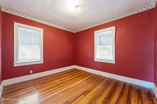 4612 S 3rd St, Louisville, KY 40214