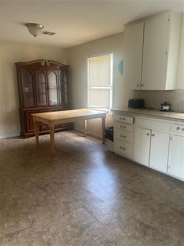 1012 N Locust Lane, Midwest City, OK 73110
