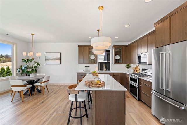 107 Chadwick Street NW, East Wenatchee, WA 98802