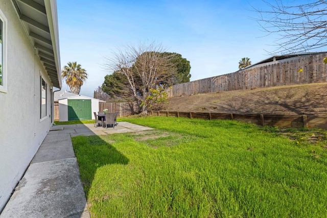 1016 Metten Ave, Pittsburg, CA 94565