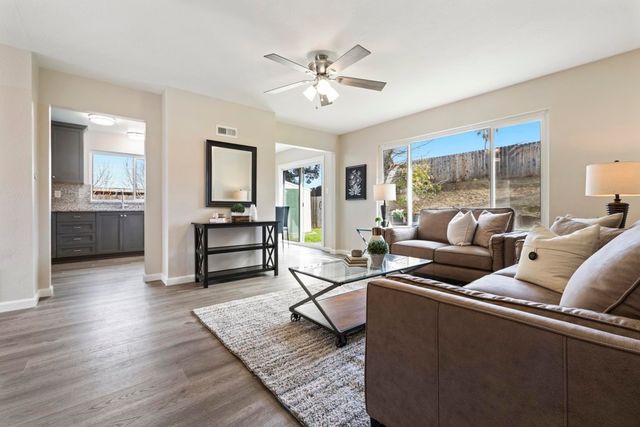 1016 Metten Ave, Pittsburg, CA 94565