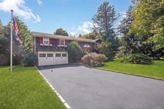 16 Wendy Lane, East Northport, NY 11731